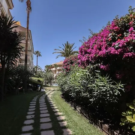 Arena ,wifi ,piscinas,jardines,gimnasio,sauna *