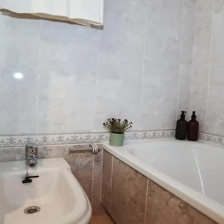 Arena ,wifi ,piscinas,jardines,gimnasio,sauna Apartman *