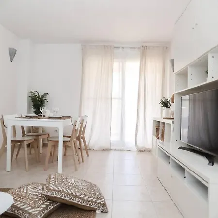 Arena ,wifi ,piscinas,jardines,gimnasio,sauna *