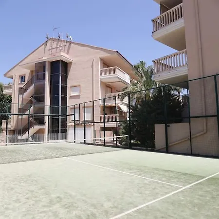 Arena ,wifi ,piscinas,jardines,gimnasio,sauna * Platja de Larenal