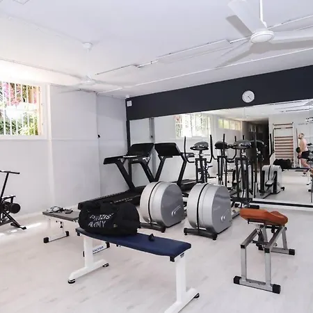 Arena ,wifi ,piscinas,jardines,gimnasio,sauna Platja de Larenal