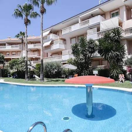 Arena ,wifi ,piscinas,jardines,gimnasio,sauna Apartament